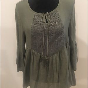 Beautiful olive green top.